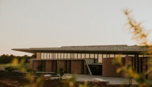 Donde la arquitectura y la enología convergen. Bodegas La Horra por Carme Pinós