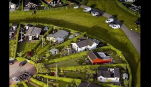Cómo es el único barrio del mundo con diseño geométrico en círculos que organizan viviendas y espacios verdes