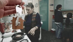 Más del 60 % de parejas jóvenes sigue viviendo con sus padres independizarse cuesta desde S68.800