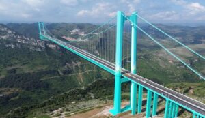 El puente más alto del mundo a 625 metros