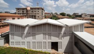 Pabellón pediátrico Aladina en Yaundé