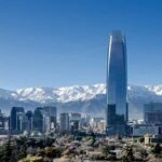 El rascacielos sudamericano que promete superar a la Torre Eiffel: tiene 62 niveles y llega a los 300 metros