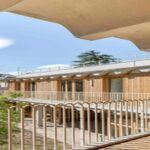 Sanar mediante arquitectura. «Espace Ambroise Croizat» por TAUTEM