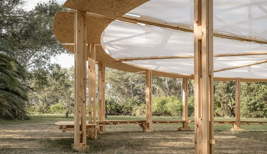 Cómo utilizar la madera en instalaciones exteriores casos de estudio en entornos naturales de Latinoamérica