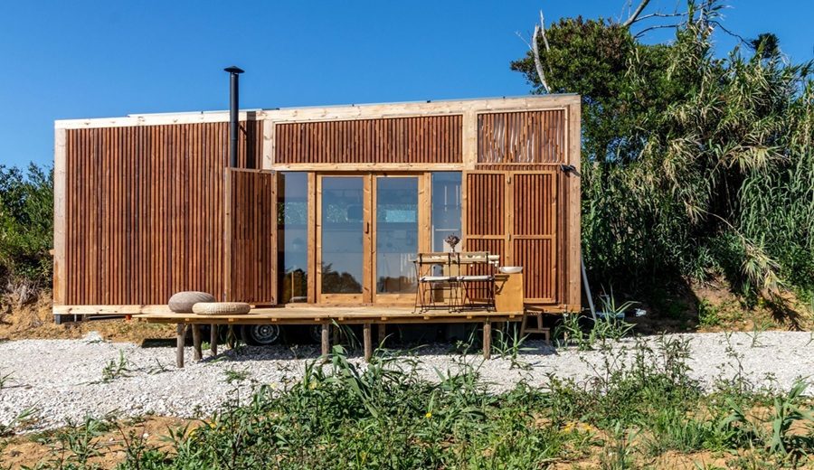 Entre la artesanía en madera y el diseño de espacios pequeños conociendo las obras de Madeiguincho en Portugal