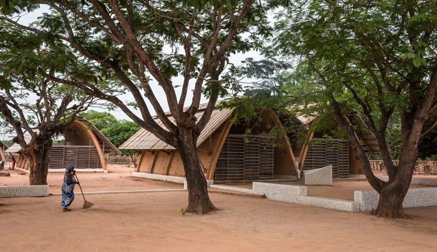Kamanar, la escuela senegalesa modelo de arquitectura sostenible y remanso de educación de calidad