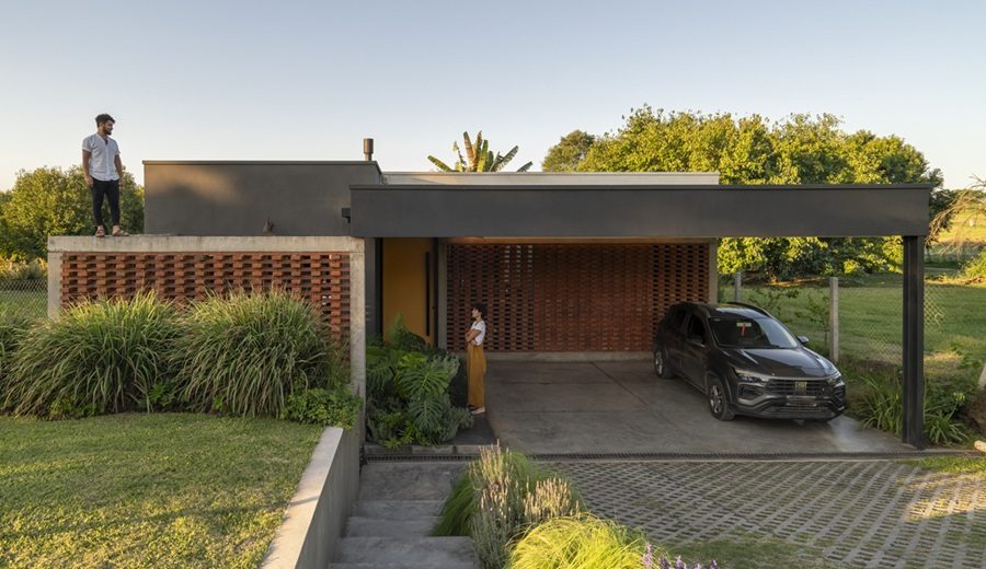 La casa de la puerta amarilla Etéreo Arquitectos