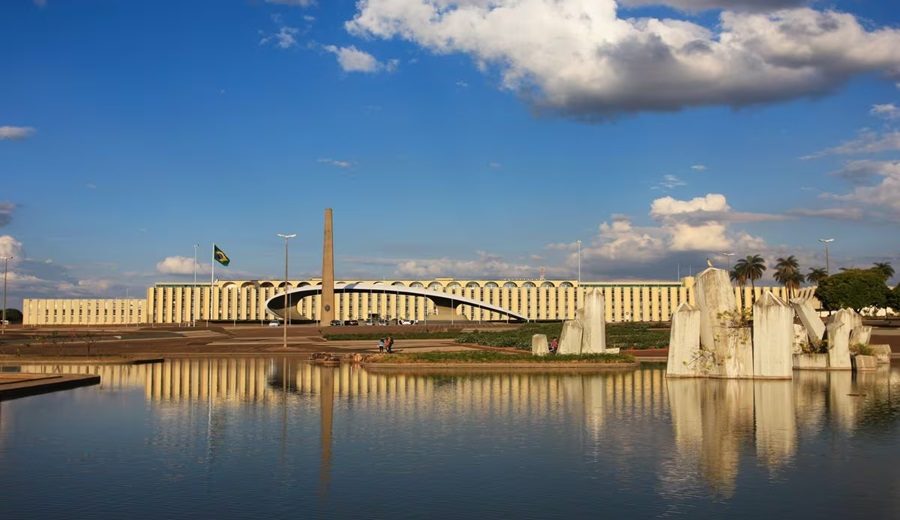 Niemeyer el comunista, los generales y el palacio más olvidado de Brasilia