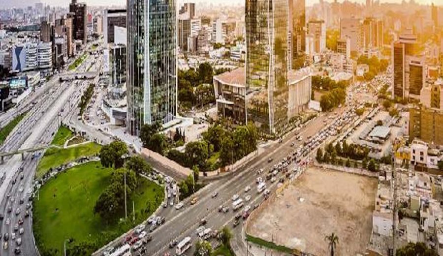Oficinas prime reducen espacios disponibles, pero hay escasez de oficinas de gran tamaño en qué distritos habrá nuevas alzas en alquileres