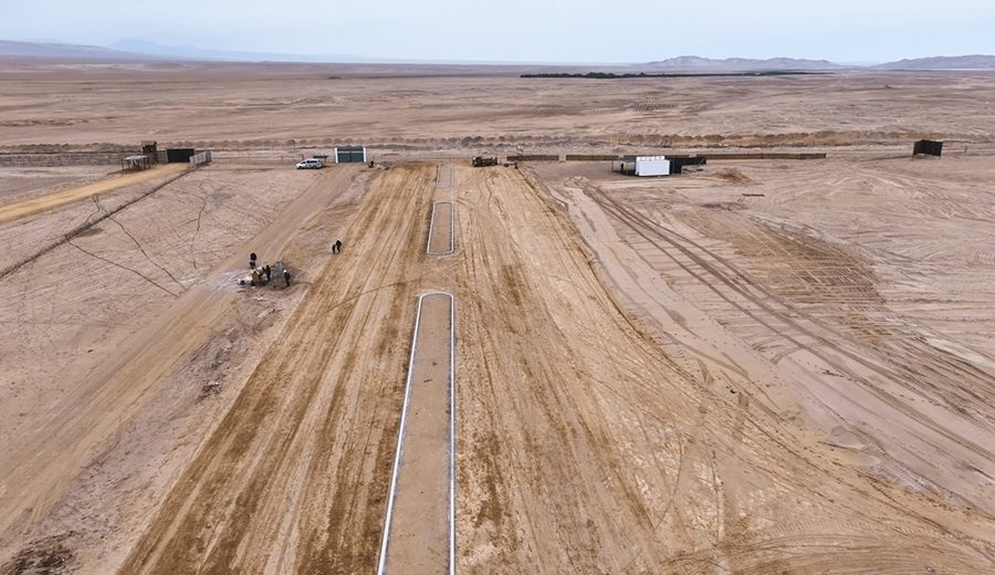 Prados de Paraíso Villa EcoSostenible impulsa la aplicación de melaza de caña en los caminos del proyecto.