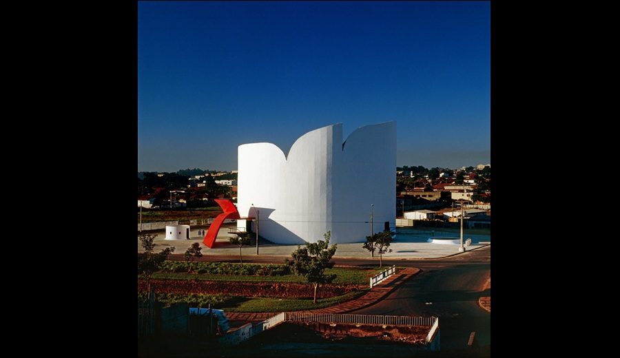 Tras el legado de Oscar Niemeyer la historia detrás del Teatro Estatal de Araras en Brasil