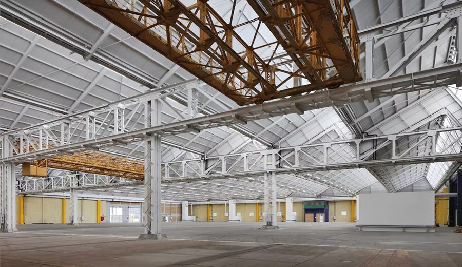 Un centro de convenciones renovado y una nave convertida en teatro los premios Mies van der Rohe aplauden la arquitectura responsable